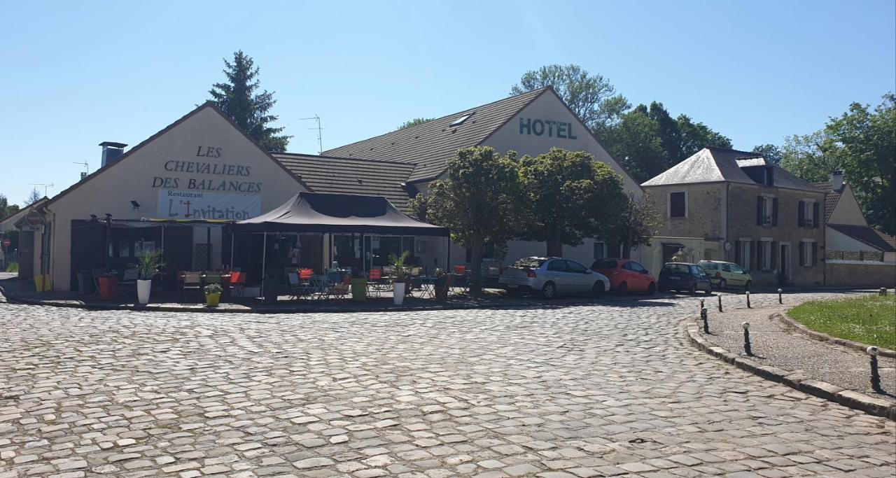 Hotel Les Chevaliers Des Balances Saint-Aubin  Exterior foto